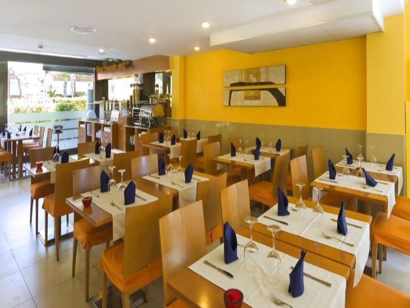Atenea Park Suites & Apartments image