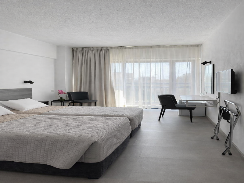 NAVARRIA HOTEL image