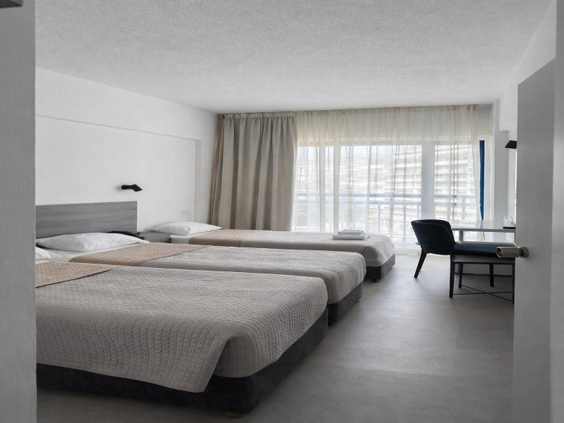 NAVARRIA HOTEL image