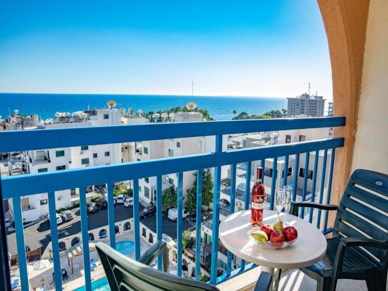 NAVARRIA HOTEL image