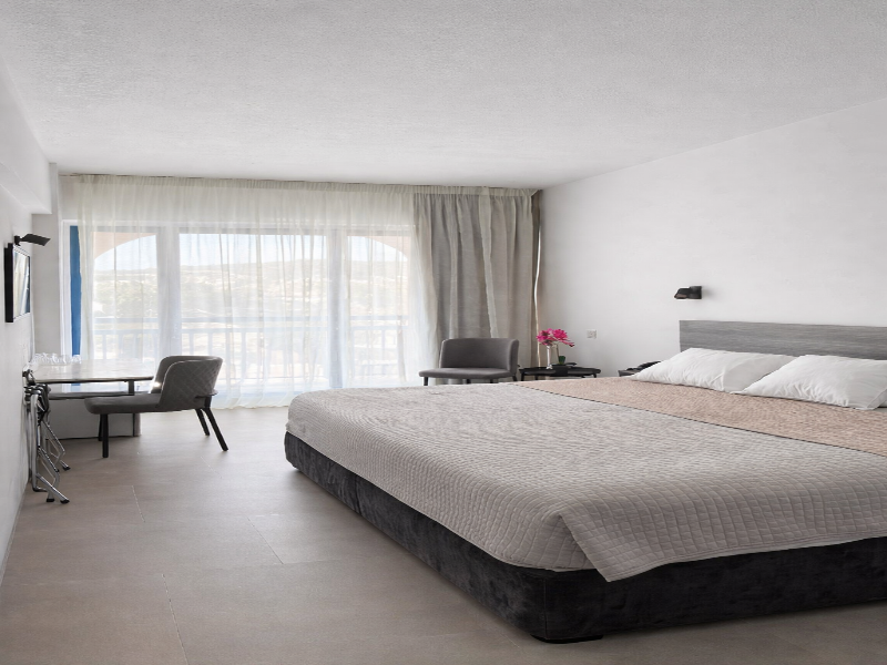 NAVARRIA HOTEL image