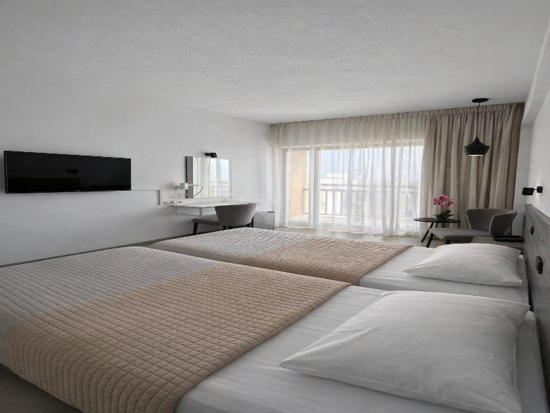 NAVARRIA HOTEL image