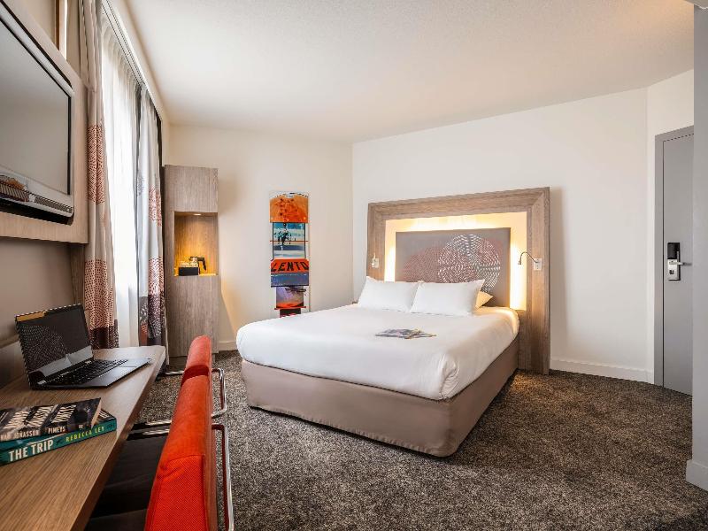 Novotel Brussels City Centre image