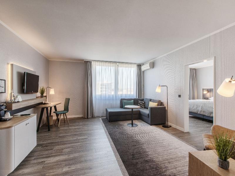 Holiday Inn Dusseldorf-Neuss image
