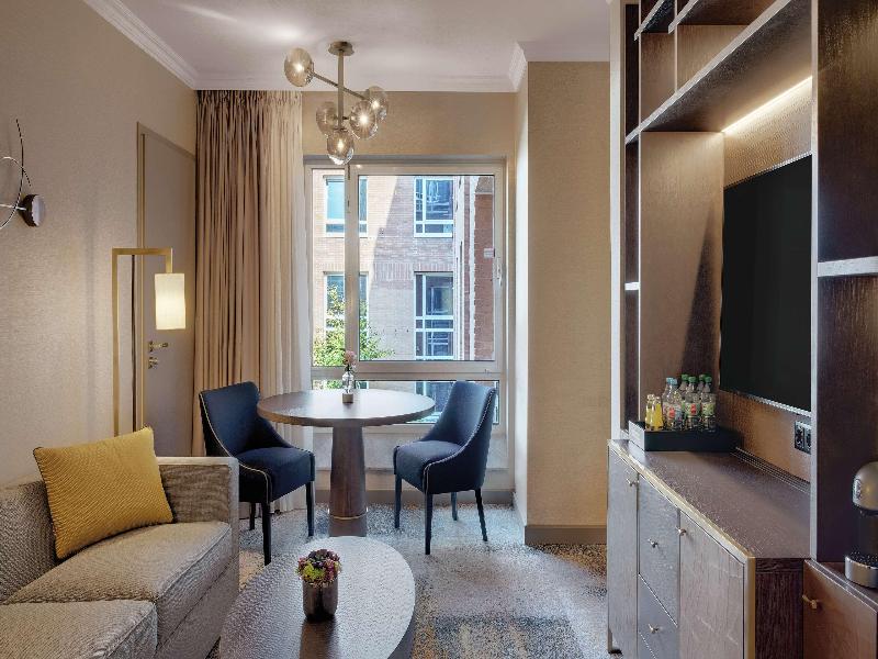 Hilton Munich City image