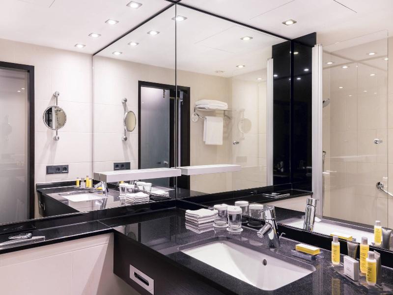 Marriott Hotel Munich image