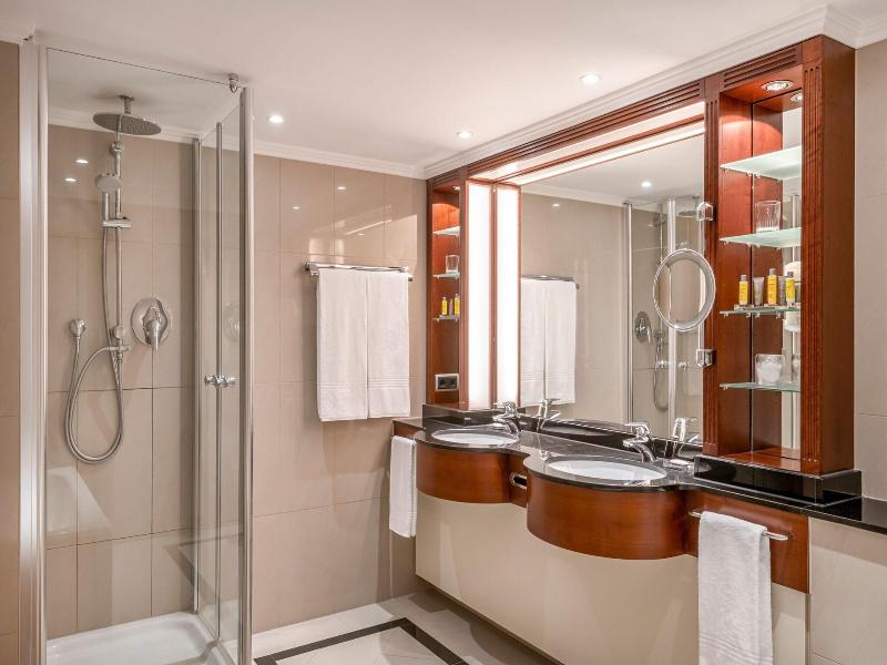 Marriott Hotel Munich image