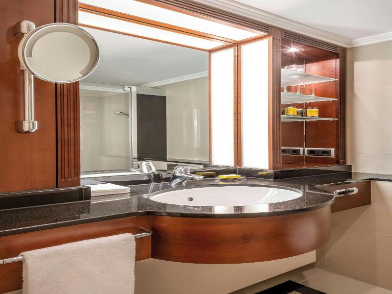 Marriott Hotel Munich image
