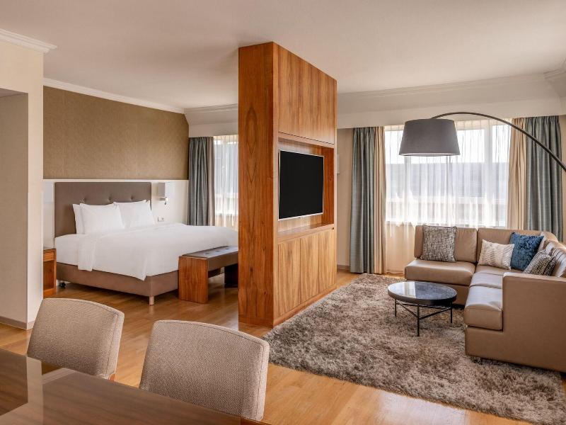 Marriott Hotel Munich image