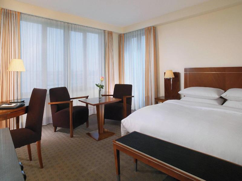 Sheraton Carlton Hotel Nürnberg image