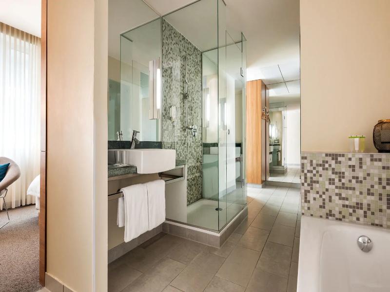 Lindner Hotel Berlin Ku'damm, part of JdV by Hyatt image