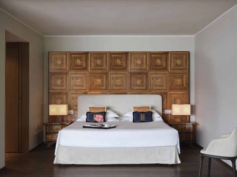 Stay in style at Villa Flori