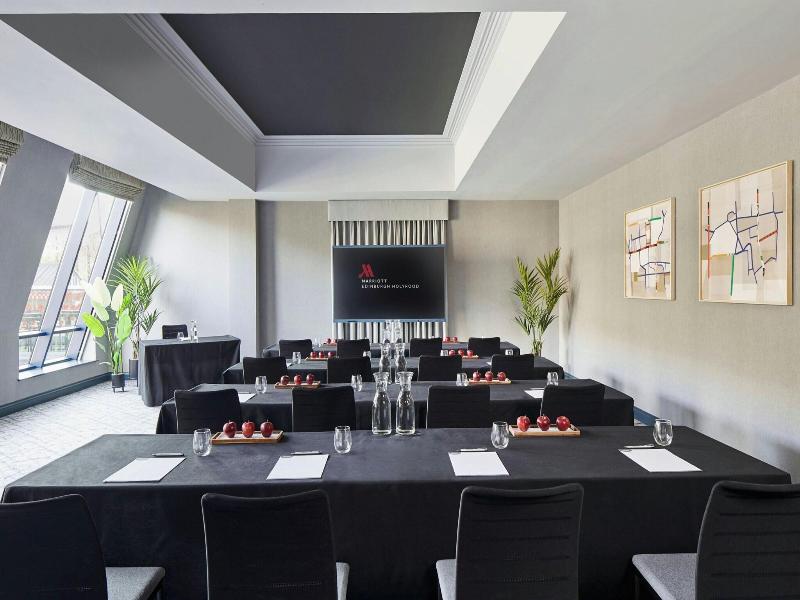 Edinburgh Marriott Hotel Holyrood image