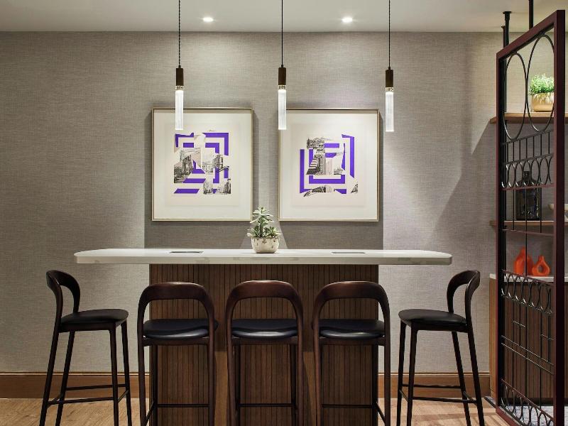 Edinburgh Marriott Hotel Holyrood image