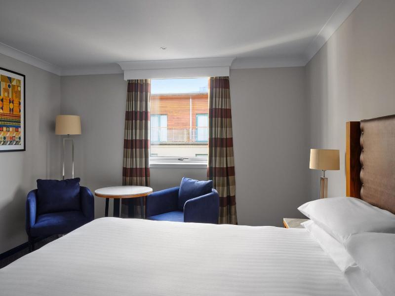 Edinburgh Marriott Hotel Holyrood image