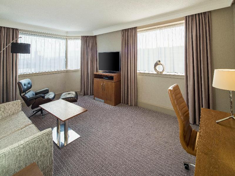 Crowne Plaza Glasgow image