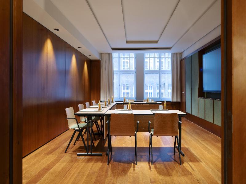 Conrad Hamburg image