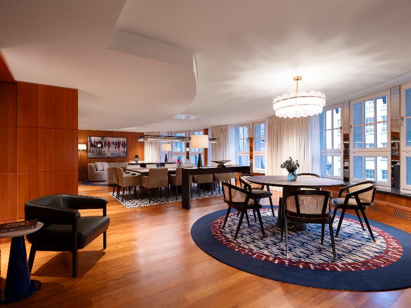 Conrad Hamburg image