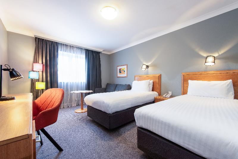 Holiday Inn Edinburgh photo 11