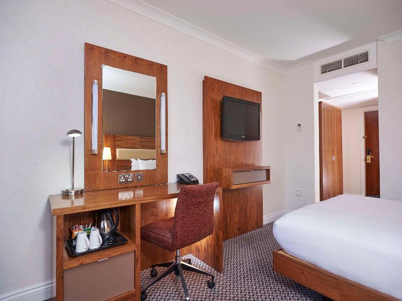 Doubletree by Hilton Bristol North image