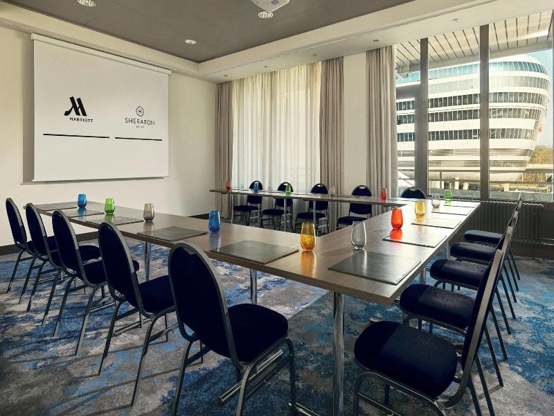 Sheraton Frankfurt Airport Hotel & Conference Cent image