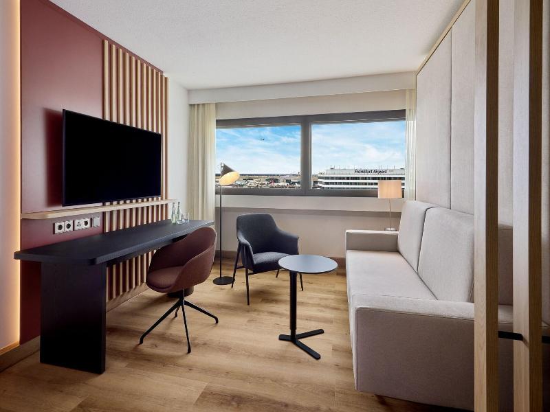 Sheraton Frankfurt Airport Hotel & Conference Cent image