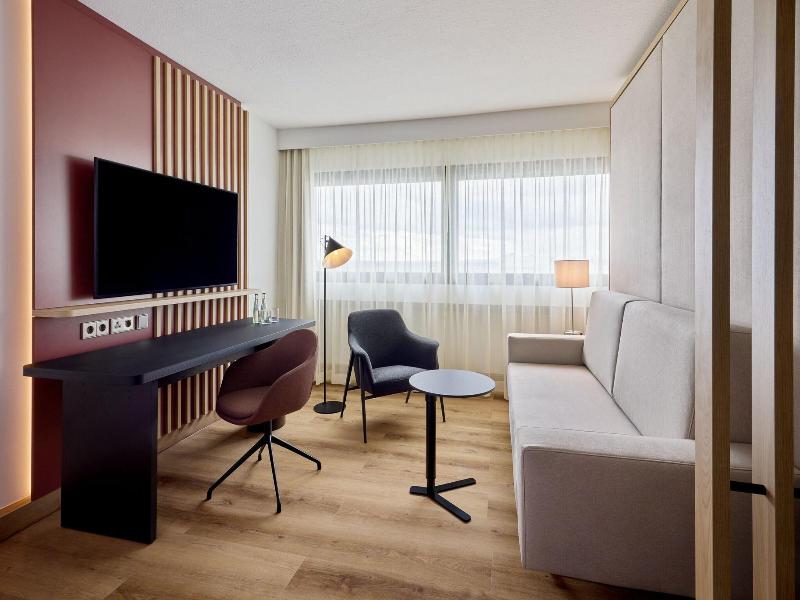 Sheraton Frankfurt Airport Hotel & Conference Cent image
