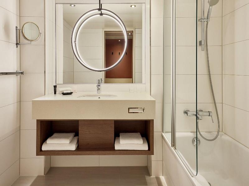 Sheraton Frankfurt Airport Hotel & Conference Cent image