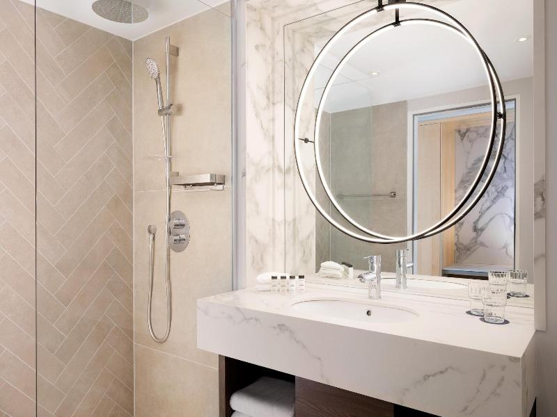 Sheraton Frankfurt Airport Hotel & Conference Cent image
