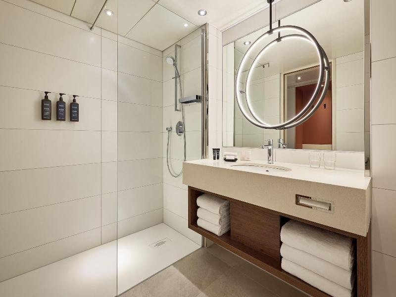 Sheraton Frankfurt Airport Hotel & Conference Cent image