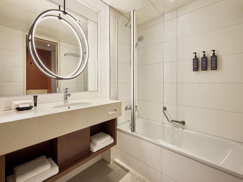 Sheraton Frankfurt Airport Hotel & Conference Cent image