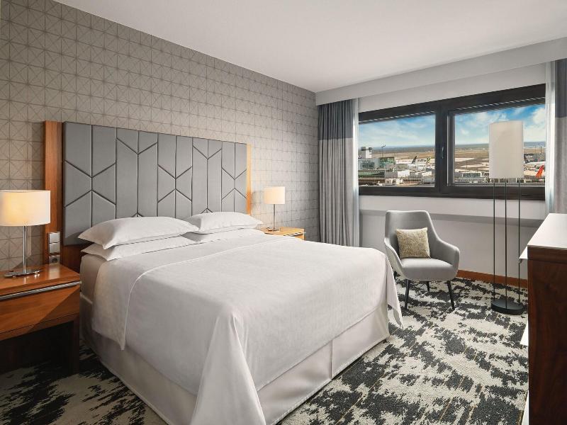 Sheraton Frankfurt Airport Hotel & Conference Cent image
