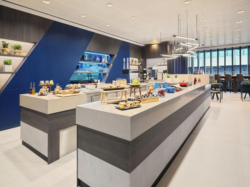 Sheraton Frankfurt Airport Hotel & Conference Cent image