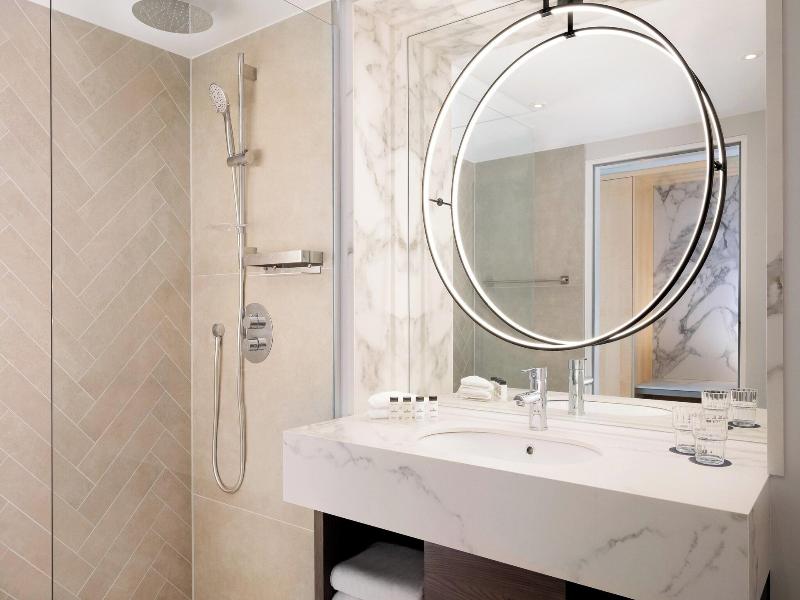 Sheraton Frankfurt Airport Hotel & Conference Cent image