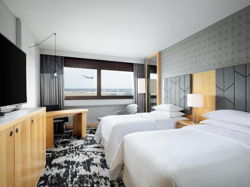 Sheraton Frankfurt Airport Hotel & Conference Cent image