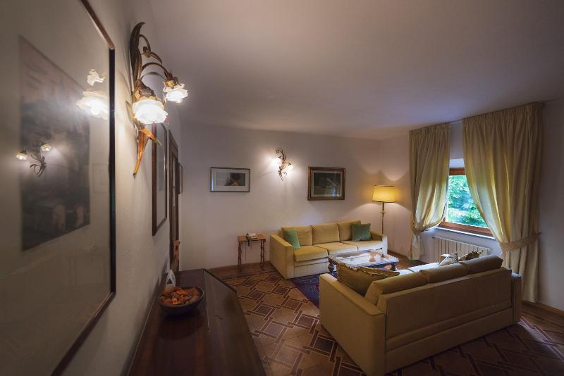 Villa Scacciapensieri image