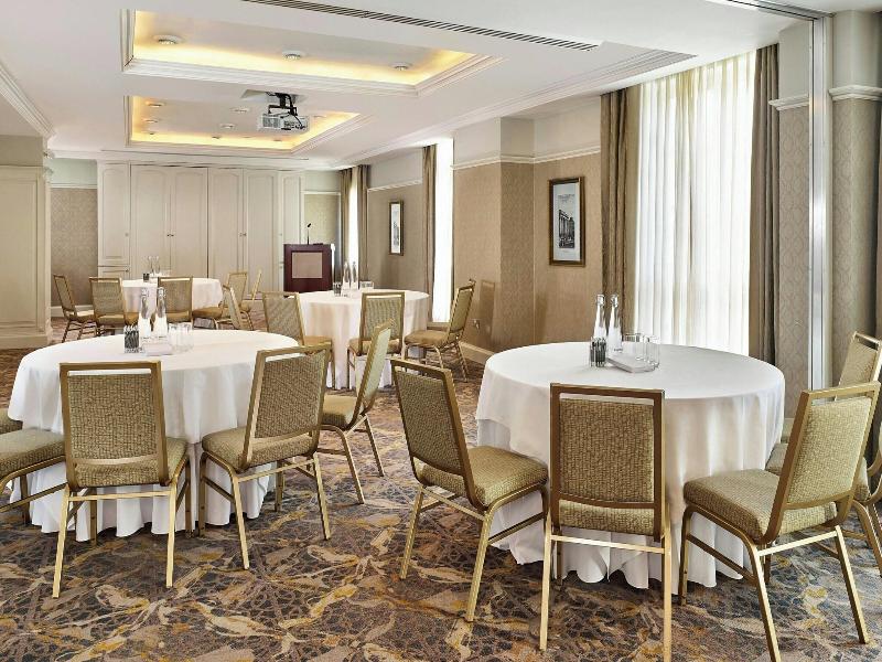 The College Green Hotel Dublin, Autograph image