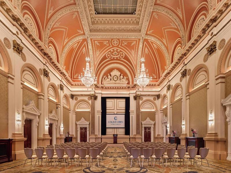 The College Green Hotel Dublin, Autograph image