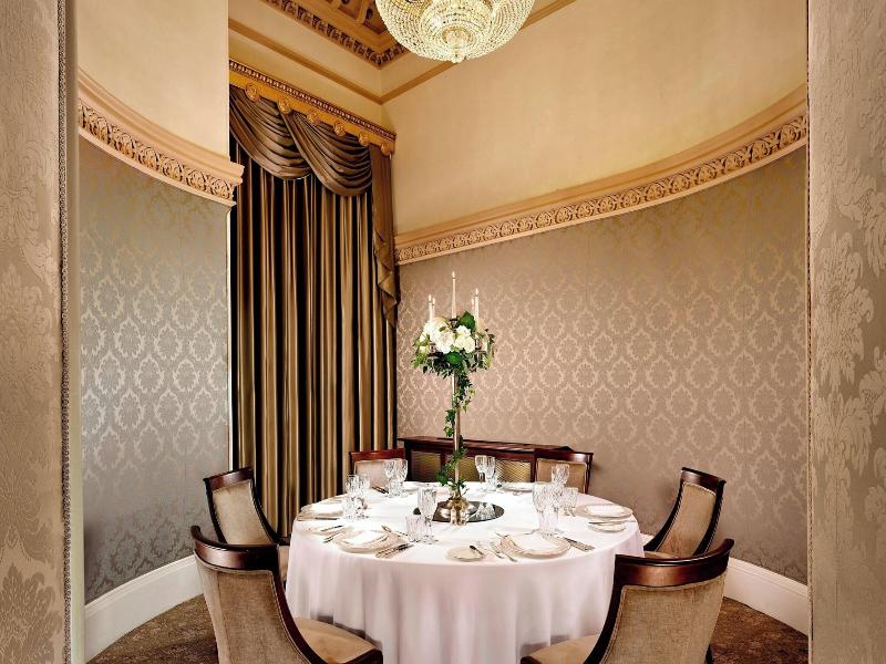 The College Green Hotel Dublin, Autograph image