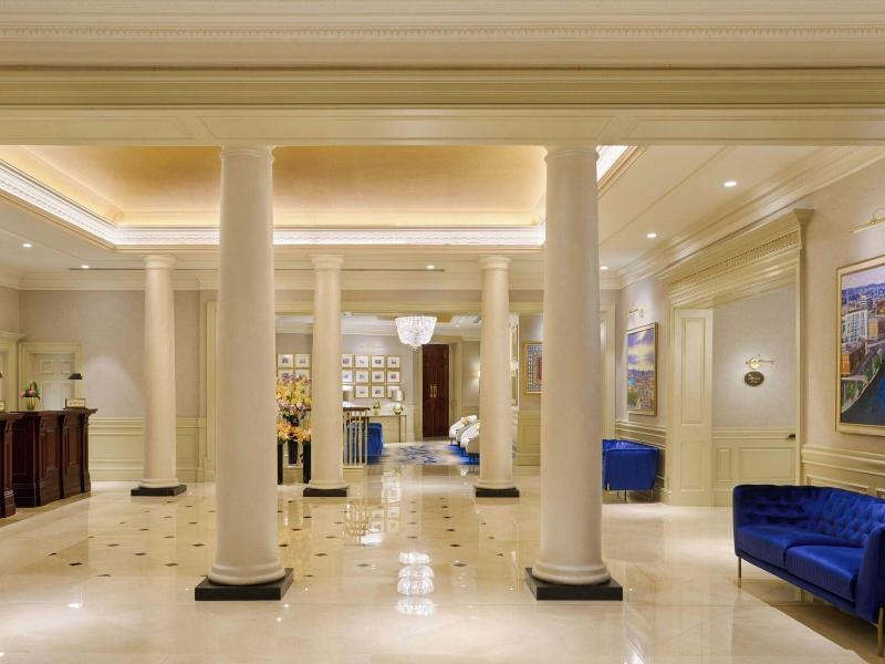 The College Green Hotel Dublin, Autograph image