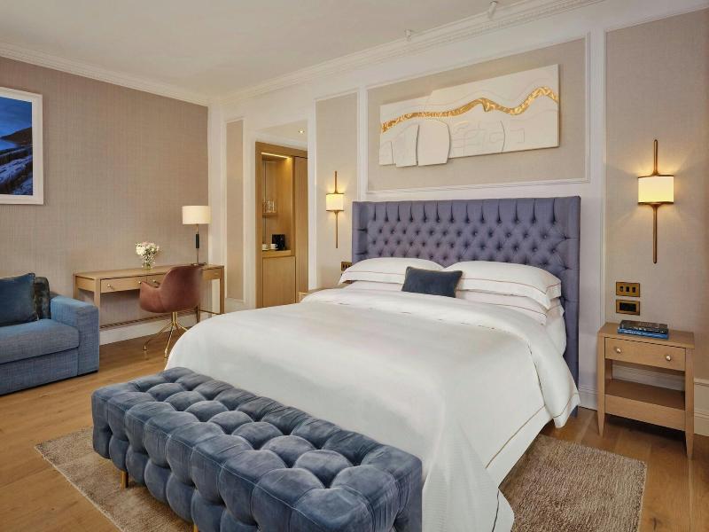 The College Green Hotel Dublin, Autograph image
