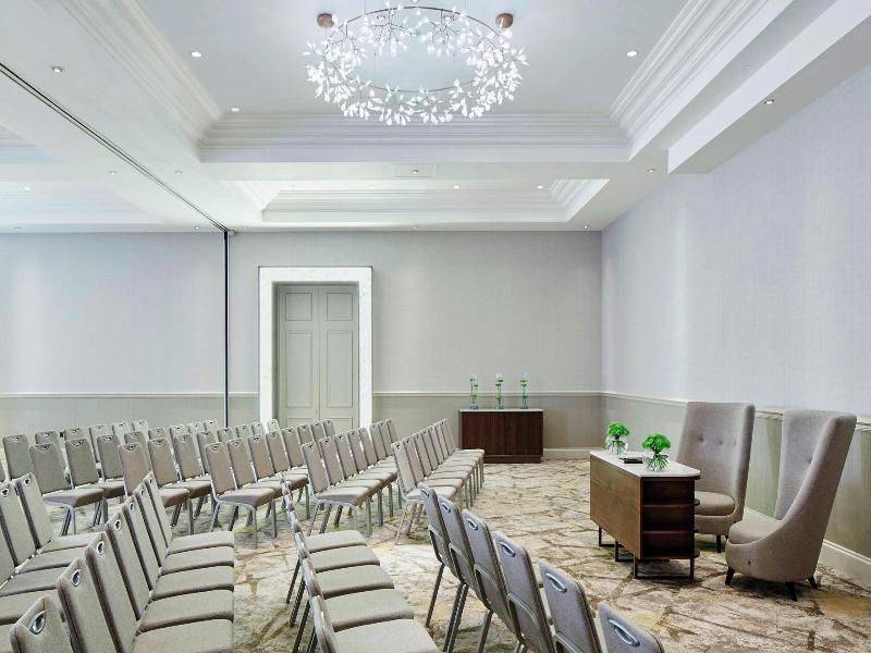 Marriott Hotel London Regents Park image