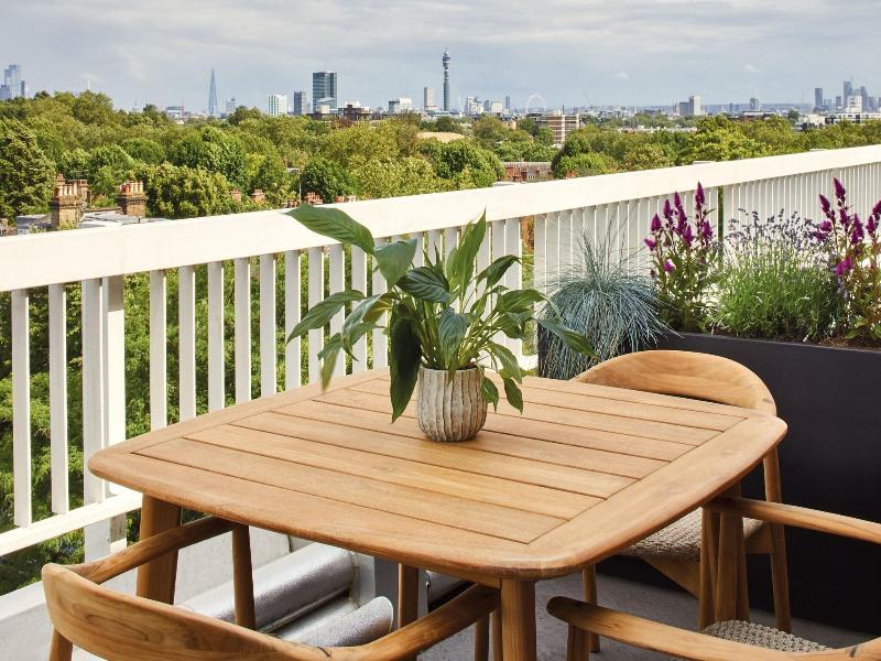 Marriott Hotel London Regents Park image