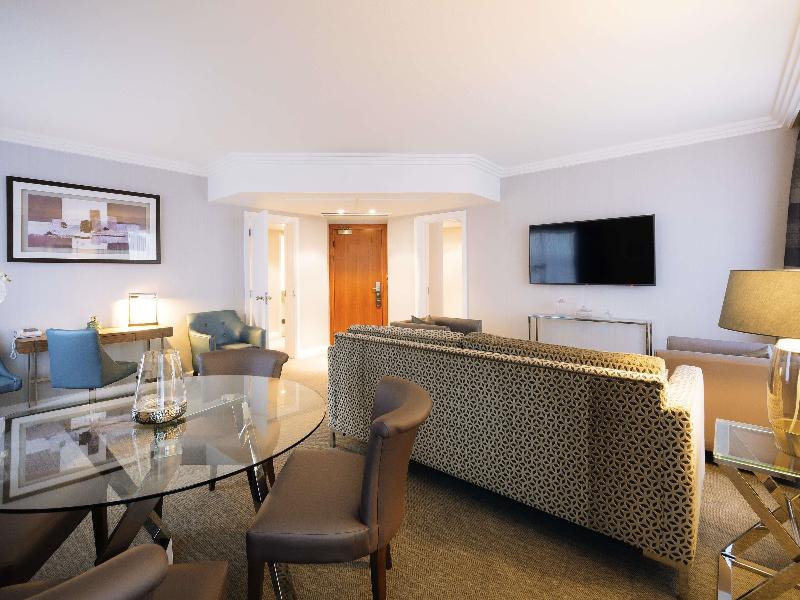 Sofitel London Gatwick image