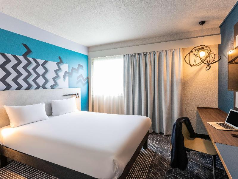 ibis Styles Bordeaux Meriadeck image