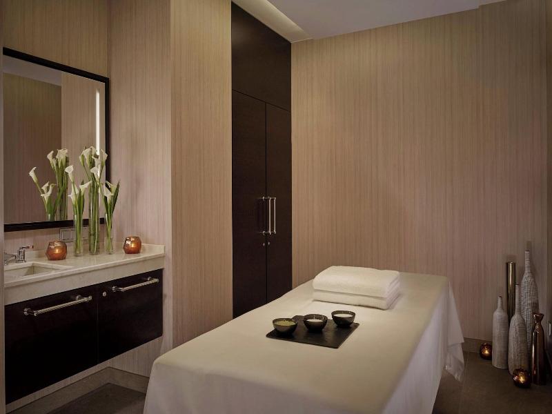 Ritz-Carlton Berlin image