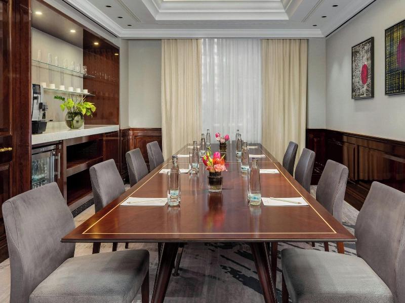 Ritz-Carlton Berlin image