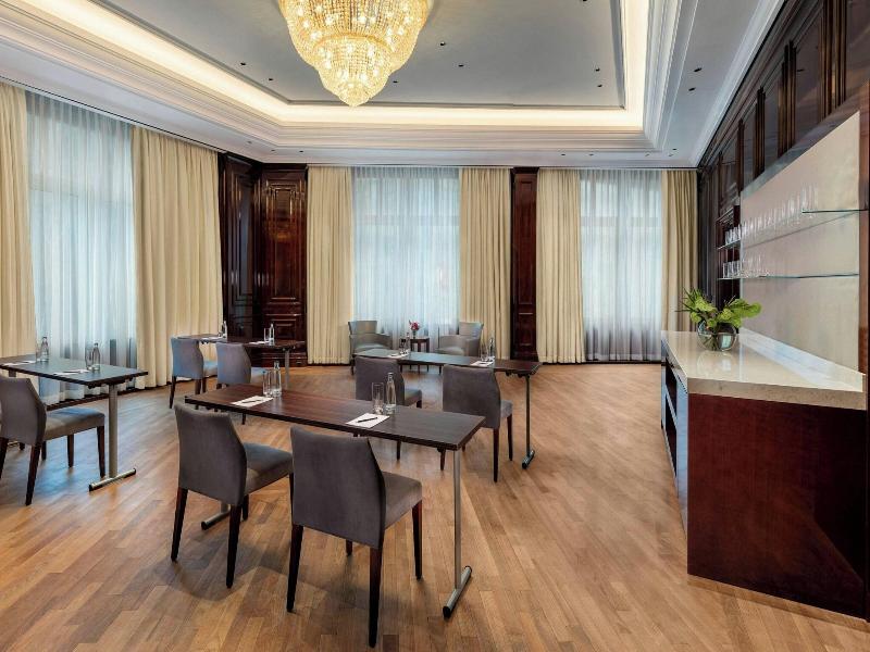Ritz-Carlton Berlin image