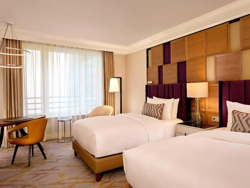 Ritz-Carlton Berlin image