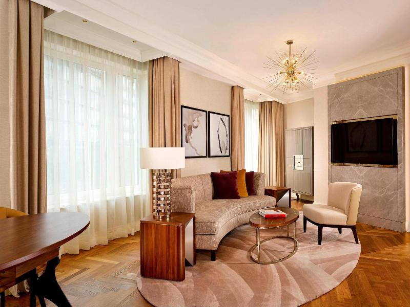 Ritz-Carlton Berlin image